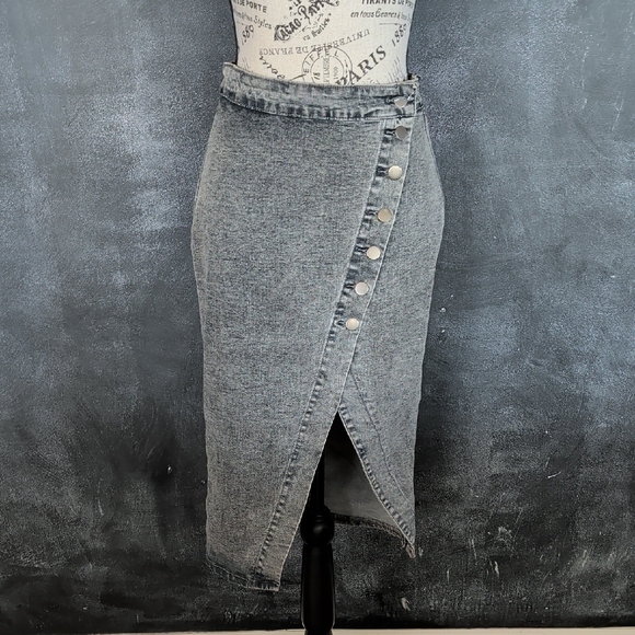 Dresses & Skirts - Women's Grey Button-Front Wrap Denim Skirt